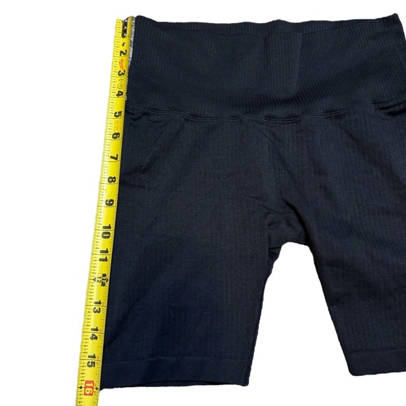 Ethos Women’s XL Ribbed Black Biker Shorts Athleisure / Workout Shorts - Picture 5 of 6